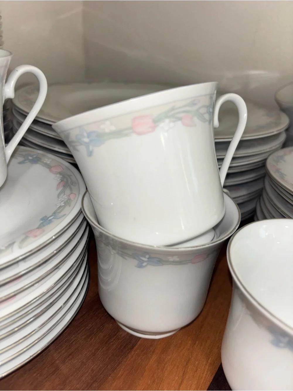 A set of vintage dishes from 1980s.